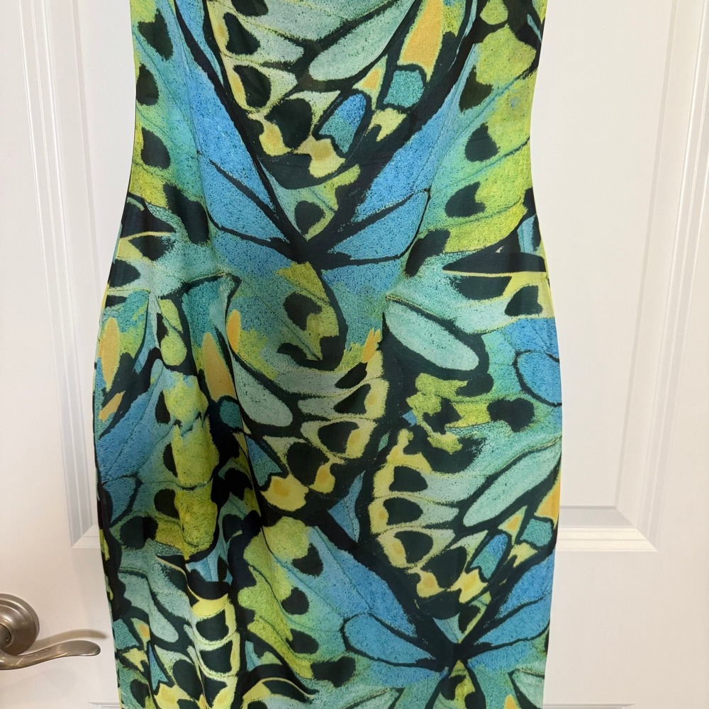 Meshki Blue Green Printed Backless Maxi Dress - Picture 9 of 12